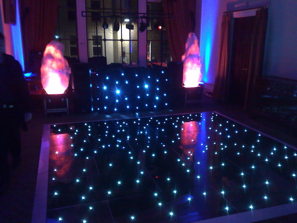 Wedding Entertainer London Wedding Disco Djs Mobile Disco London
